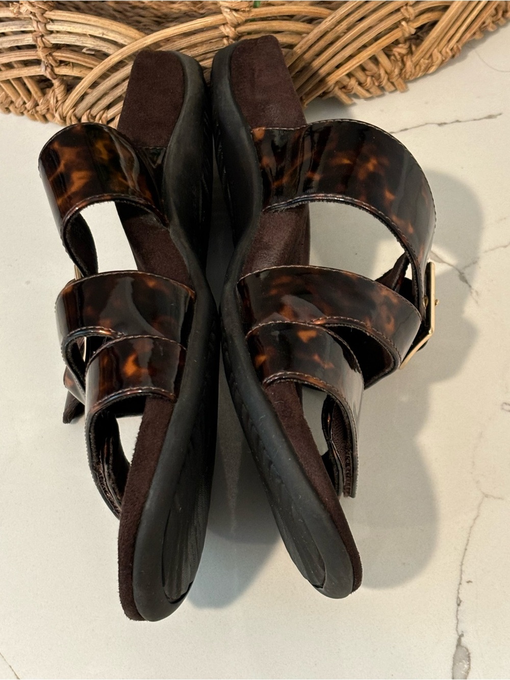 Vionic Skylar Tortoiseshell Patent Slide Sandals Brown Womens 9 Support Orthotic - Picture 10 of 15